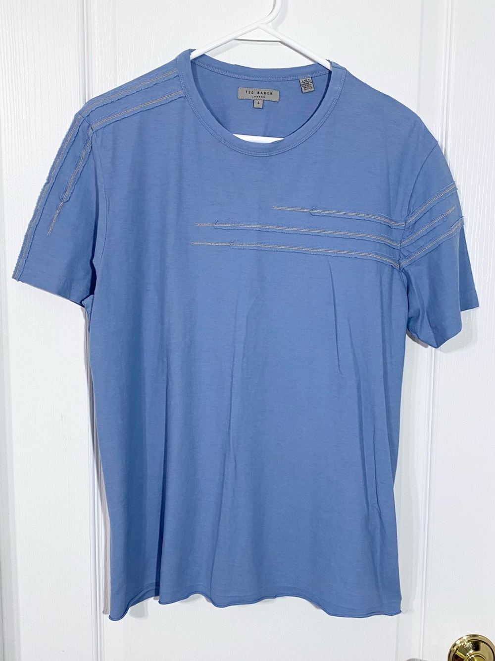 Ted Baker Contrast Stitch Detail Tee T-shirt Light Blue Men’s Size 4 (Large)